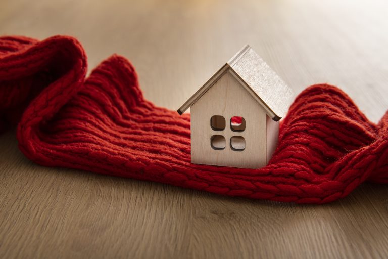 Déperditions thermiques : où part vraiment la chaleur dans votre logement ?