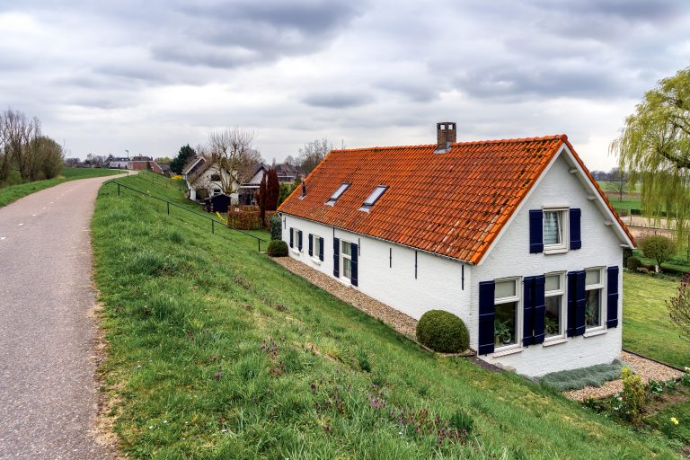 Rénovation énergétique d’une maison individuelle : le guide complet pour 2025